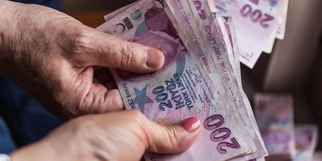 Emeklilerin ocak ayı zam farkları yarın hesaplara yatacak