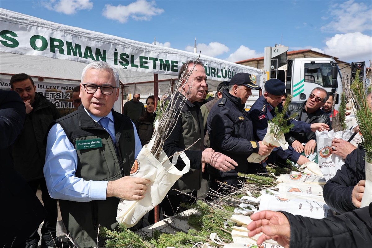 Daha Yeşil Bir Sivas İçin Fidanlar Dağıtıldı