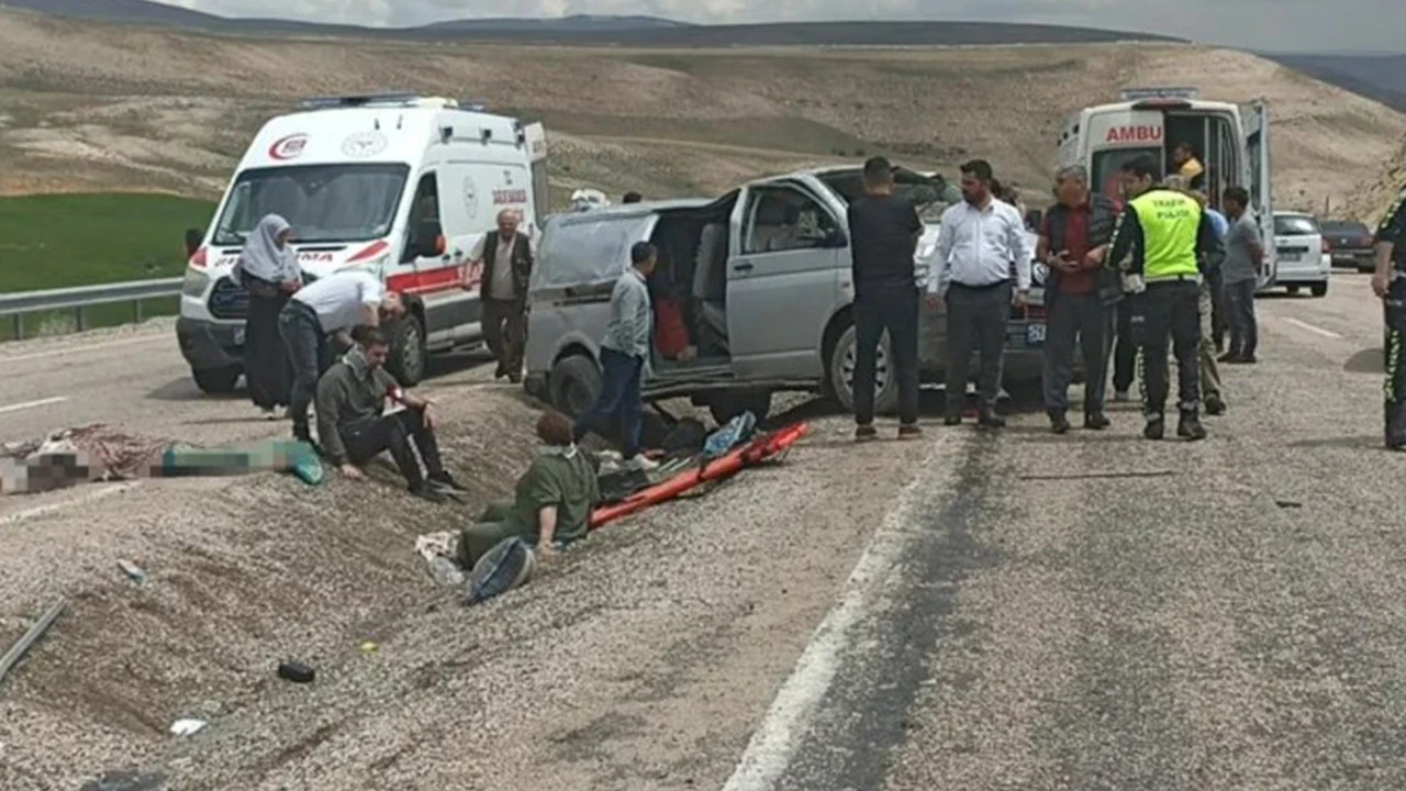 Sivas'ta kaza 1 ölü 8 yaralı