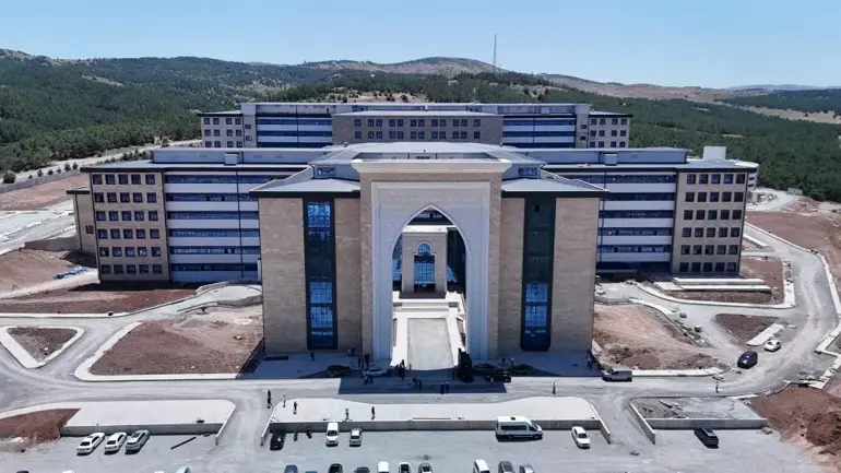 Sivas'ın en büyük sağlık yatırımı tamamlanıyor! Dev hastane yıl sonunda açılıyor