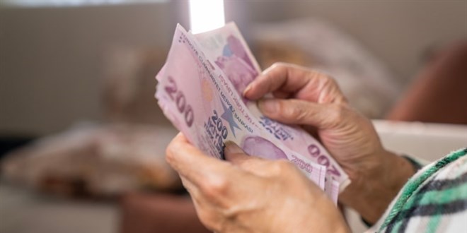 Yarı zamanlı çalışan 400 bin sözleşmeliye emeklilik müjdesi