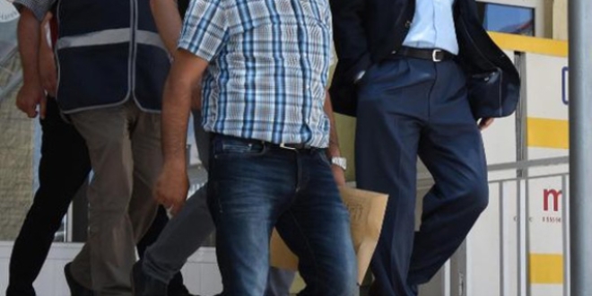 Sivas'ta 'Bylock' kullanan 2 hakim gözaltına alındı
