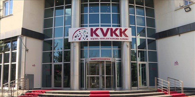 KVKK'dan önemli karar: SMS veya mail onayı alınmalı