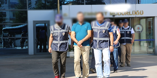FETÖ operasyonu: 10 kişiye gözaltı